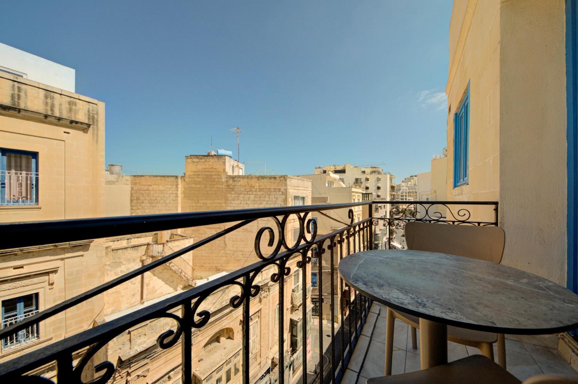 Sapphire Residences - Apartments & Penthouse In Central Sliema By Shortletsmalta Esterno foto