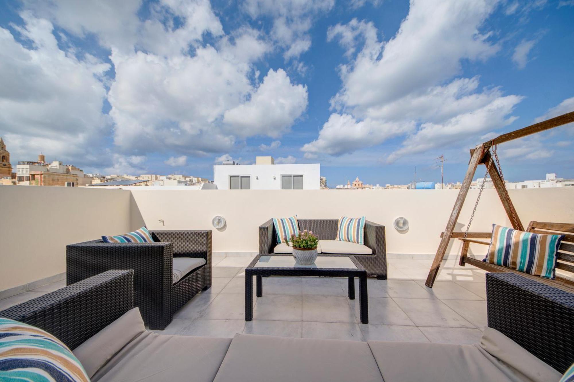 Sapphire Residences - Apartments & Penthouse In Central Sliema By Shortletsmalta Esterno foto